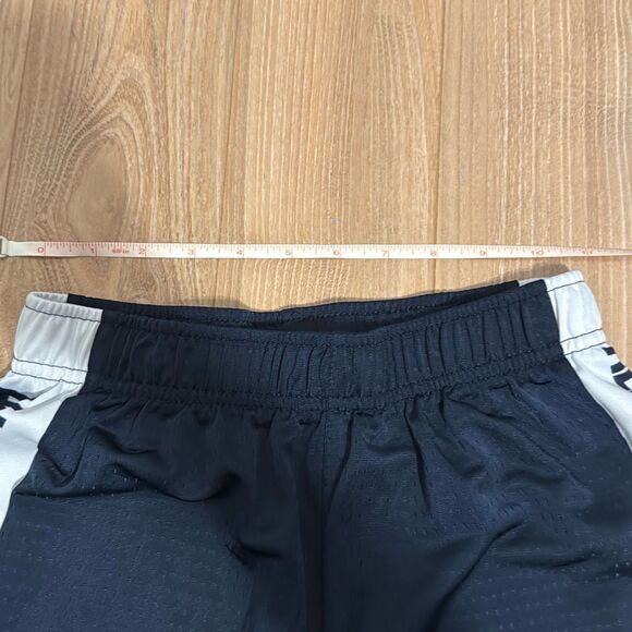 Converse boys basketball black shorts size large - Picture 4 of 8